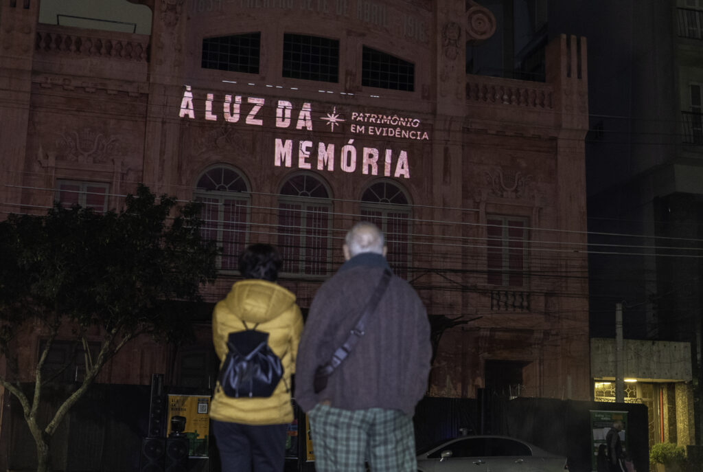 Cópia de Cópia de À LUZ DA MEMÓRIA PELOTAS